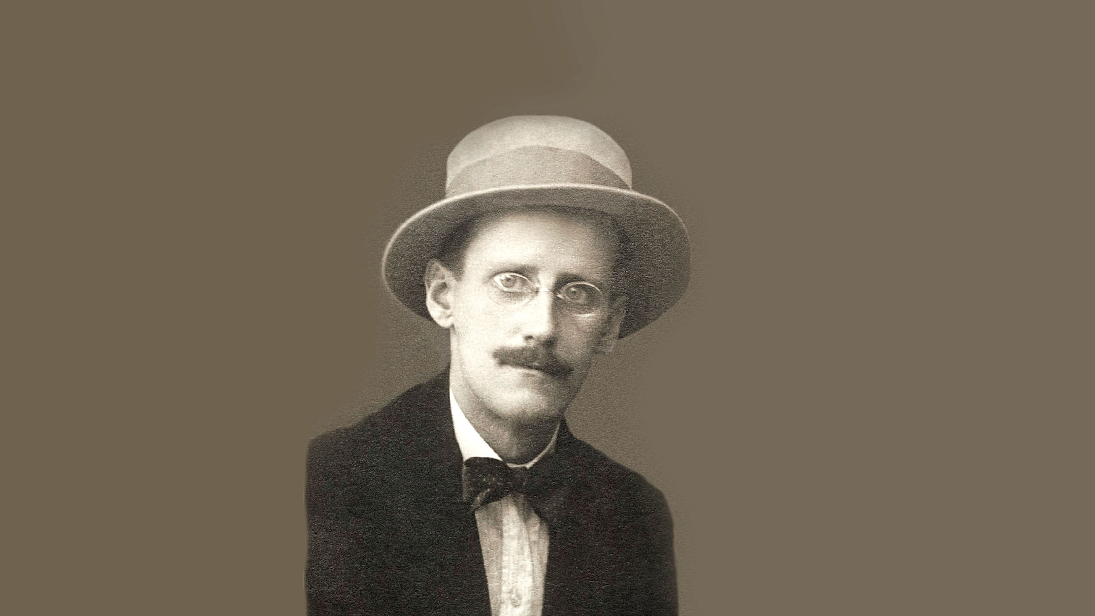 Read more about the article Tko je Jamesa Joycea “učinio muškarcem”?